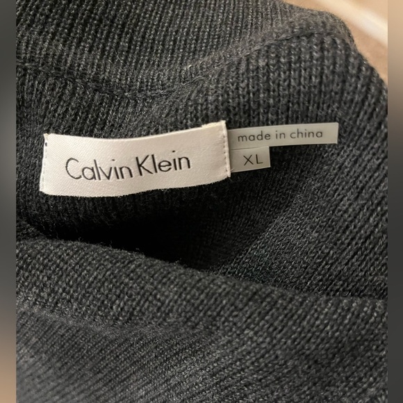 Calvin Klein Short sleeve Sweater Dress with asymmetrical zippered neck, size XL - Picture 2 of 4